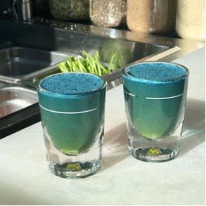 Ombre' Blue Ginger with Tumeric shots